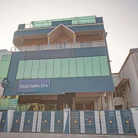 Hotel Sadha Siva Chennai Esterno foto